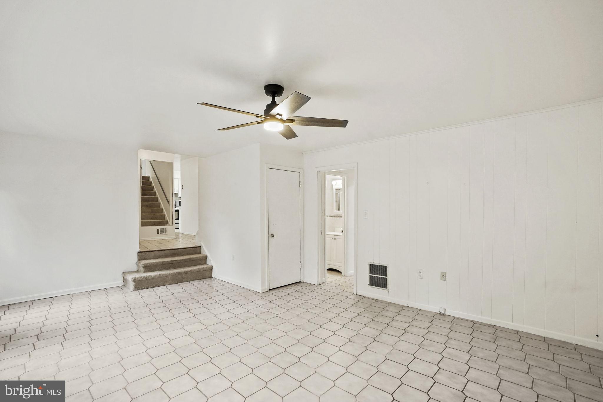 BURKE STATION SQUARE - Residential Lease