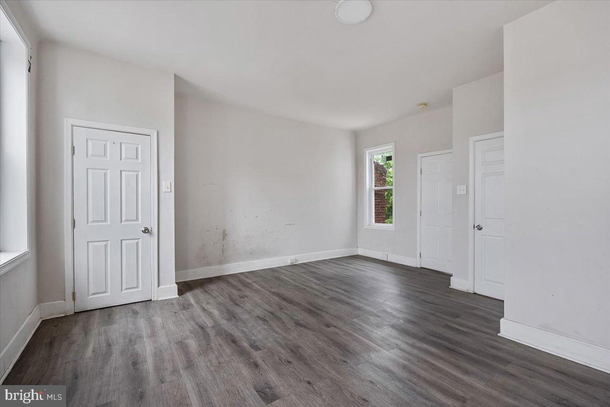 STRAWBERRY MANSION - Residential