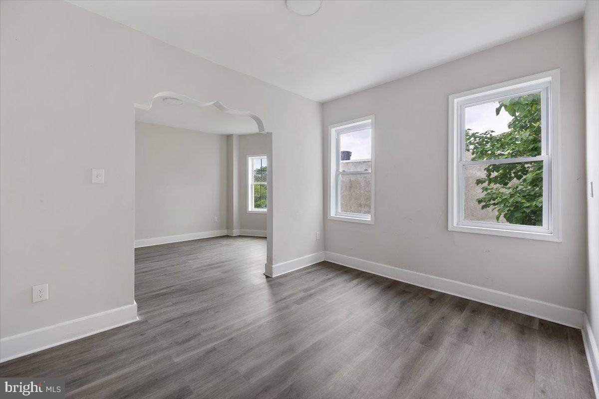 STRAWBERRY MANSION - Residential