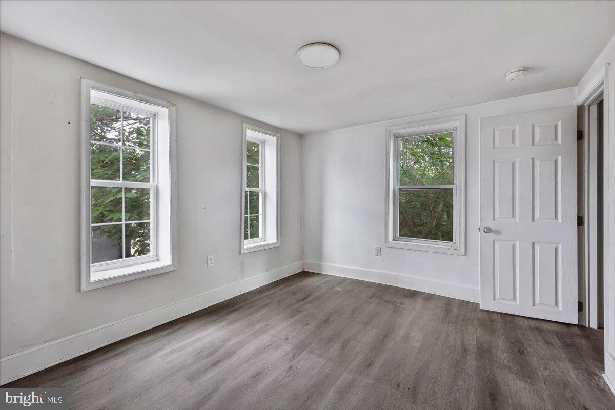 STRAWBERRY MANSION - Residential