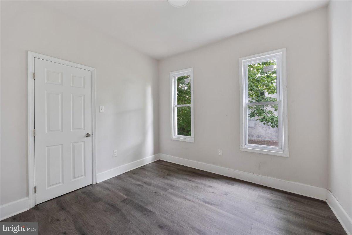 STRAWBERRY MANSION - Residential
