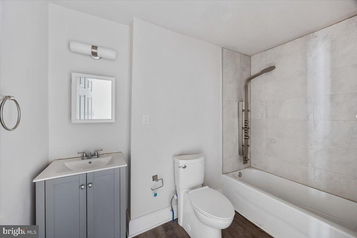 STRAWBERRY MANSION - Residential