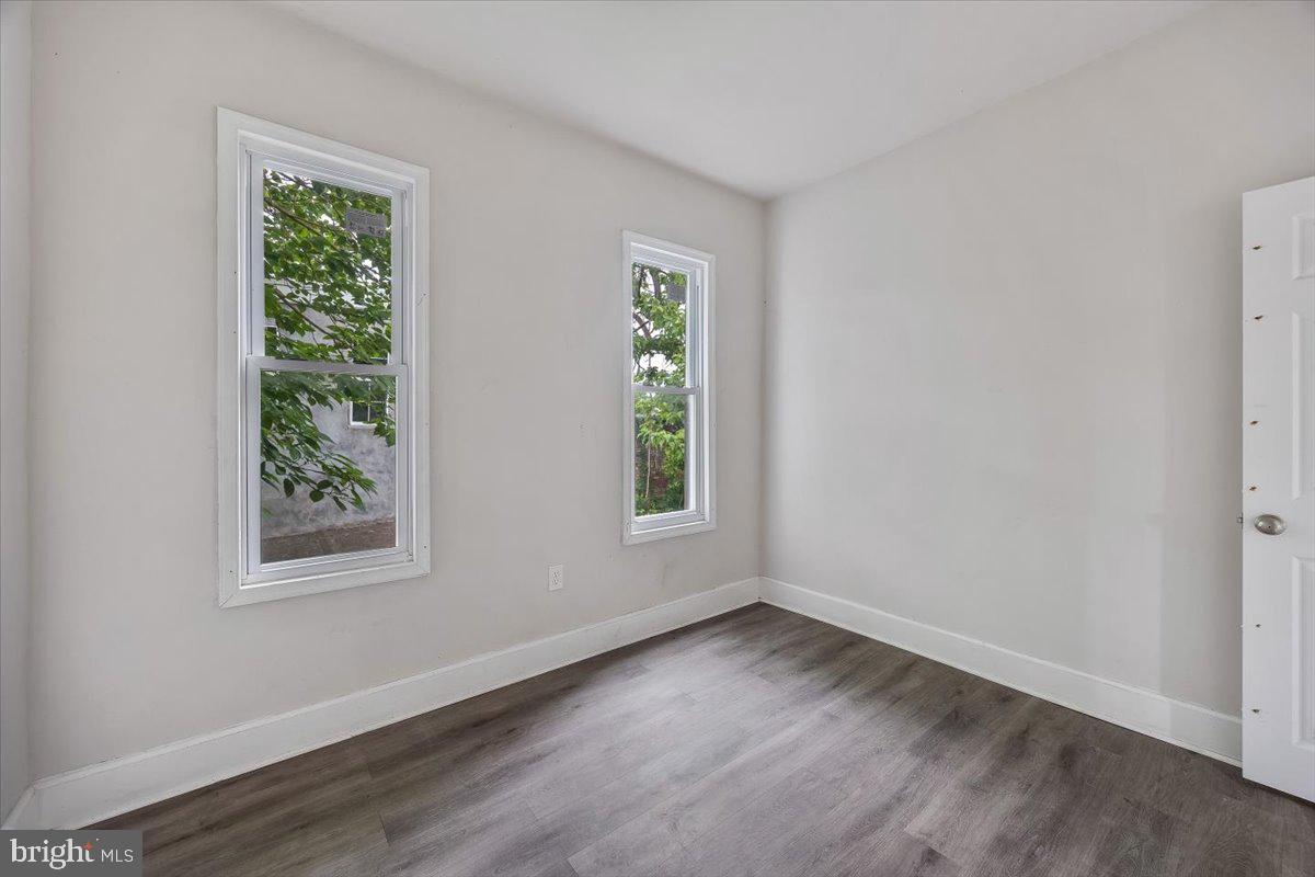 STRAWBERRY MANSION - Residential