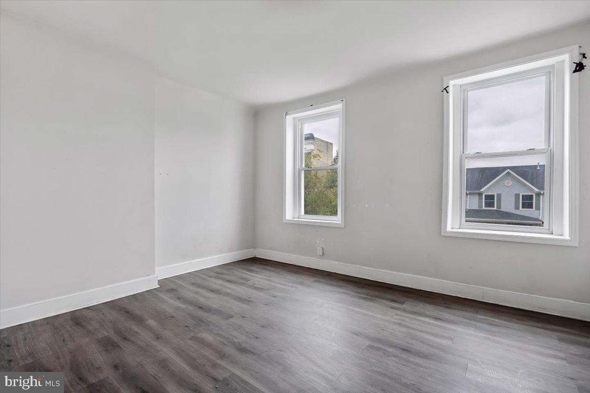 STRAWBERRY MANSION - Residential