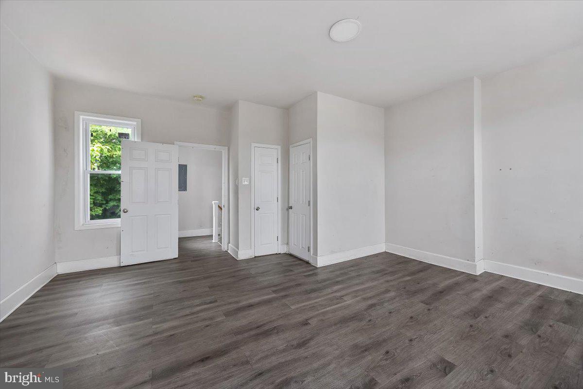 STRAWBERRY MANSION - Residential