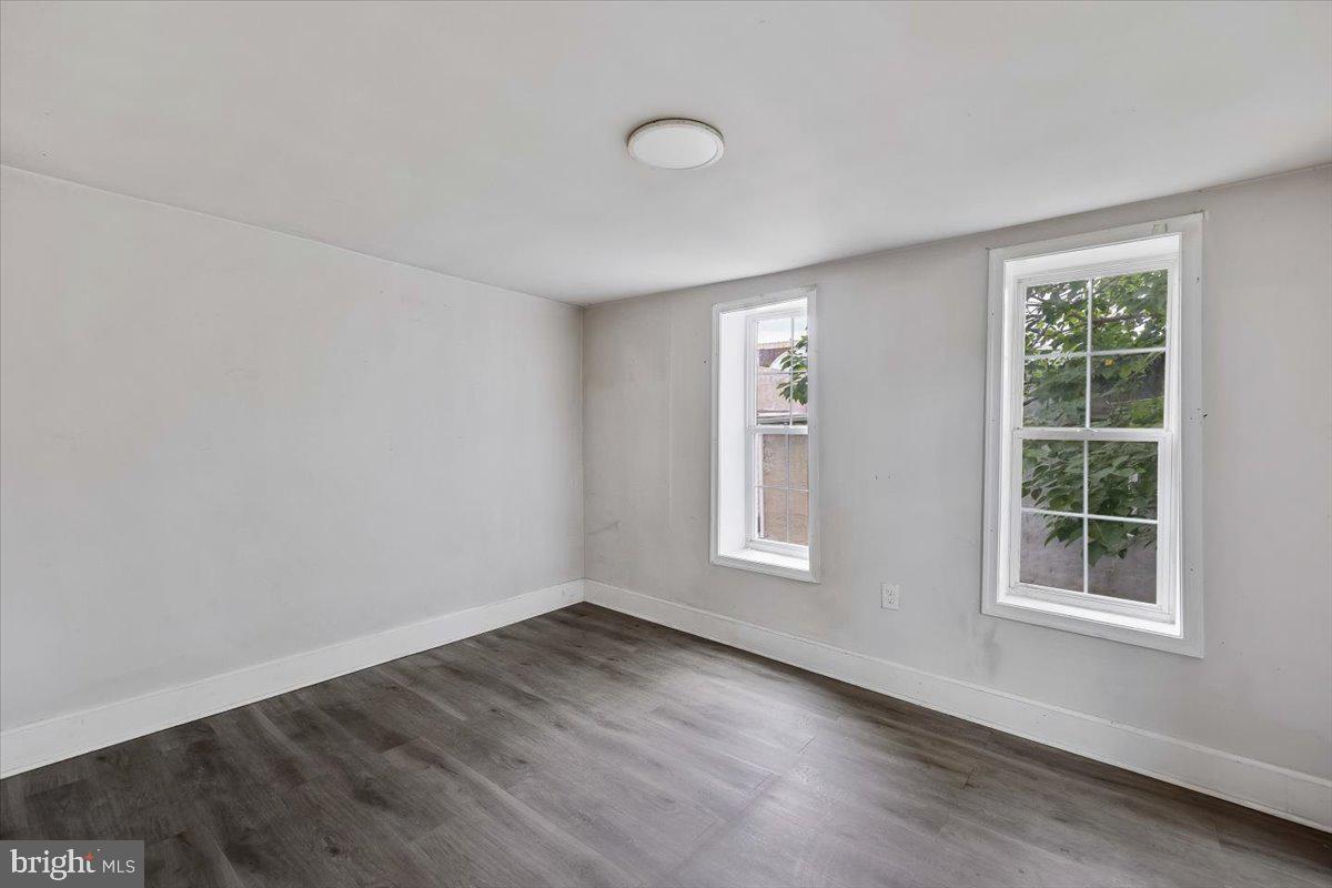 STRAWBERRY MANSION - Residential