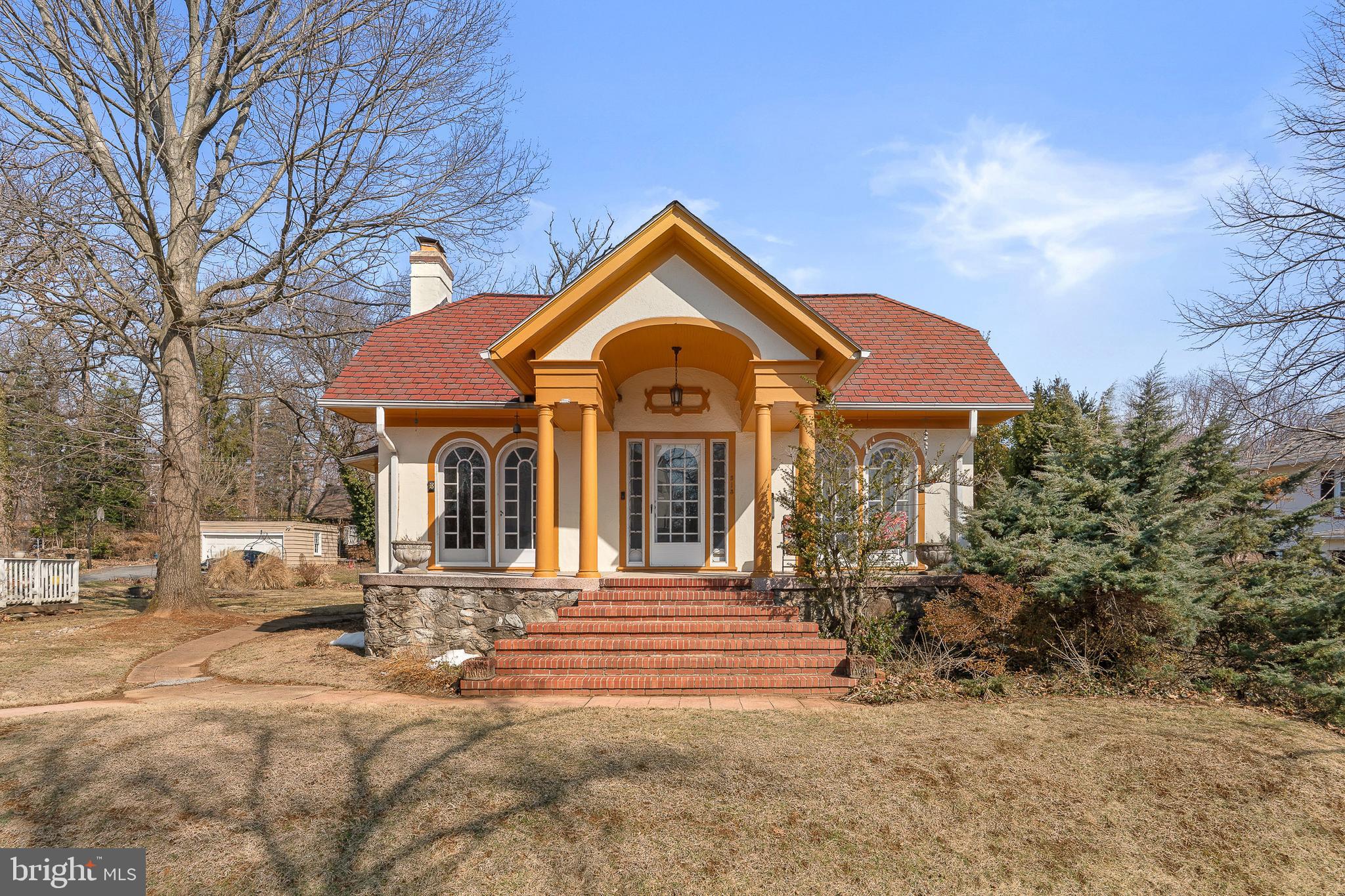 TEN HILLS - Residential