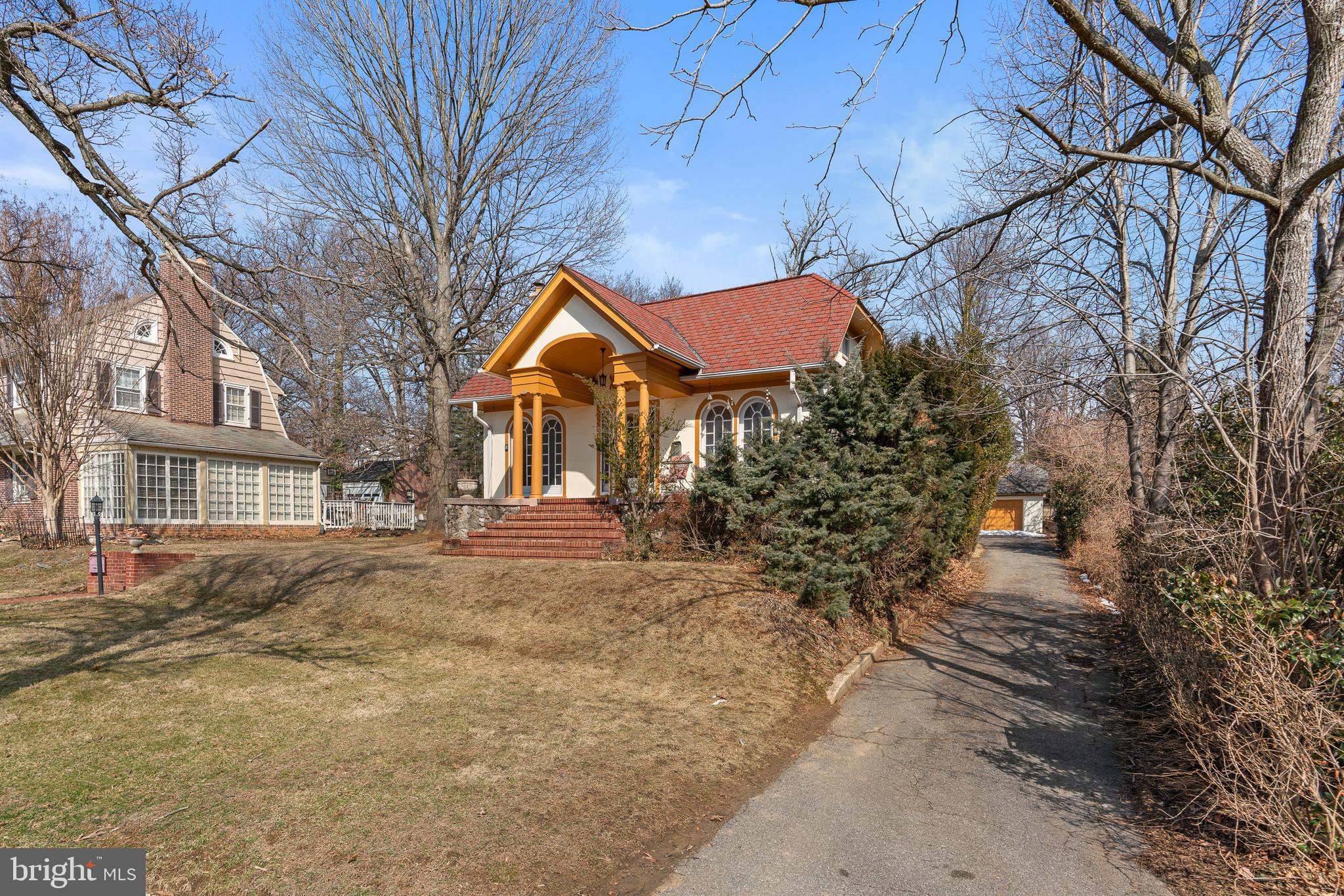 TEN HILLS - Residential