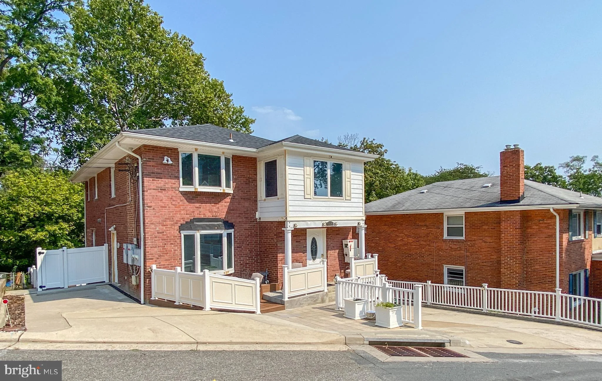4145 N 21st Road N, Arlington, VA 22207