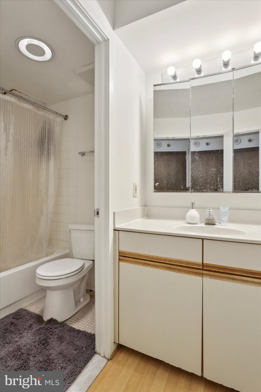 RITTENHOUSE SQUARE - Residential Lease