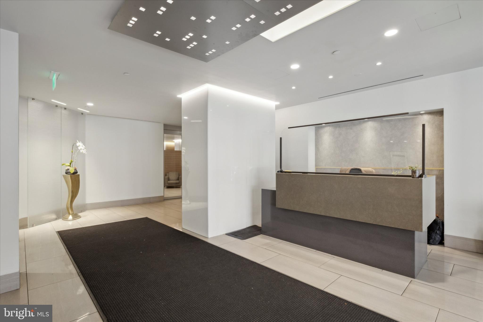 RITTENHOUSE SQUARE - Residential Lease