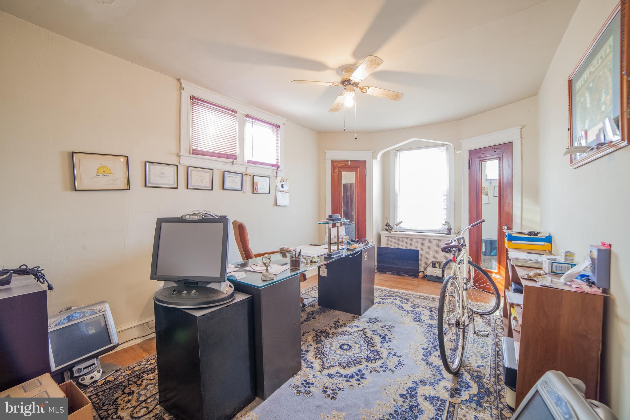 FRANKFORD - Residential Income