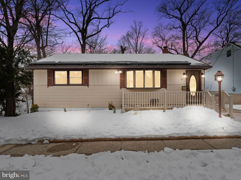 Homes For Sale - 37 S Read Avenue<br/> RUNNEMEDE, NJ 08078