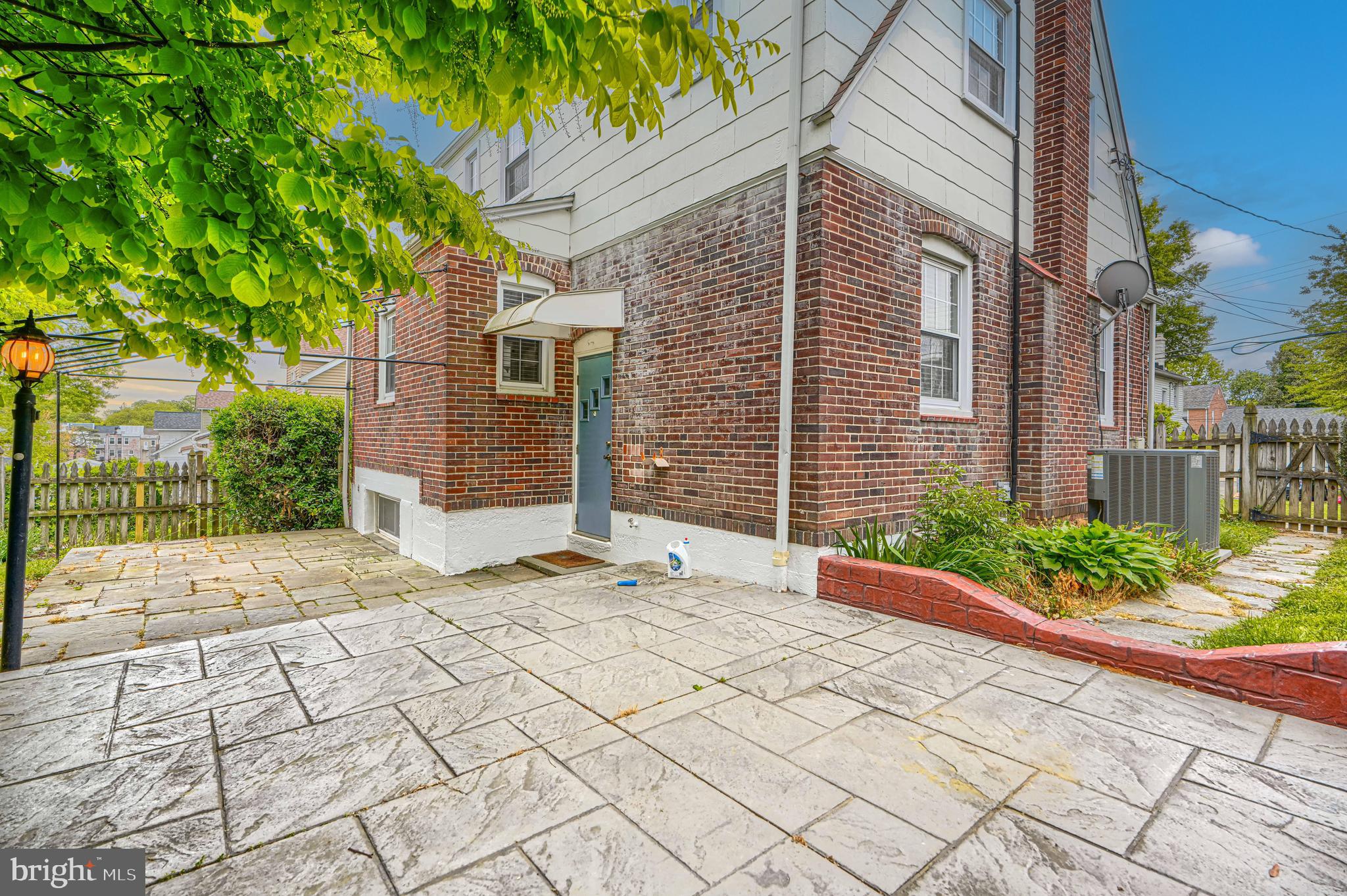 OAKCREST - Residential