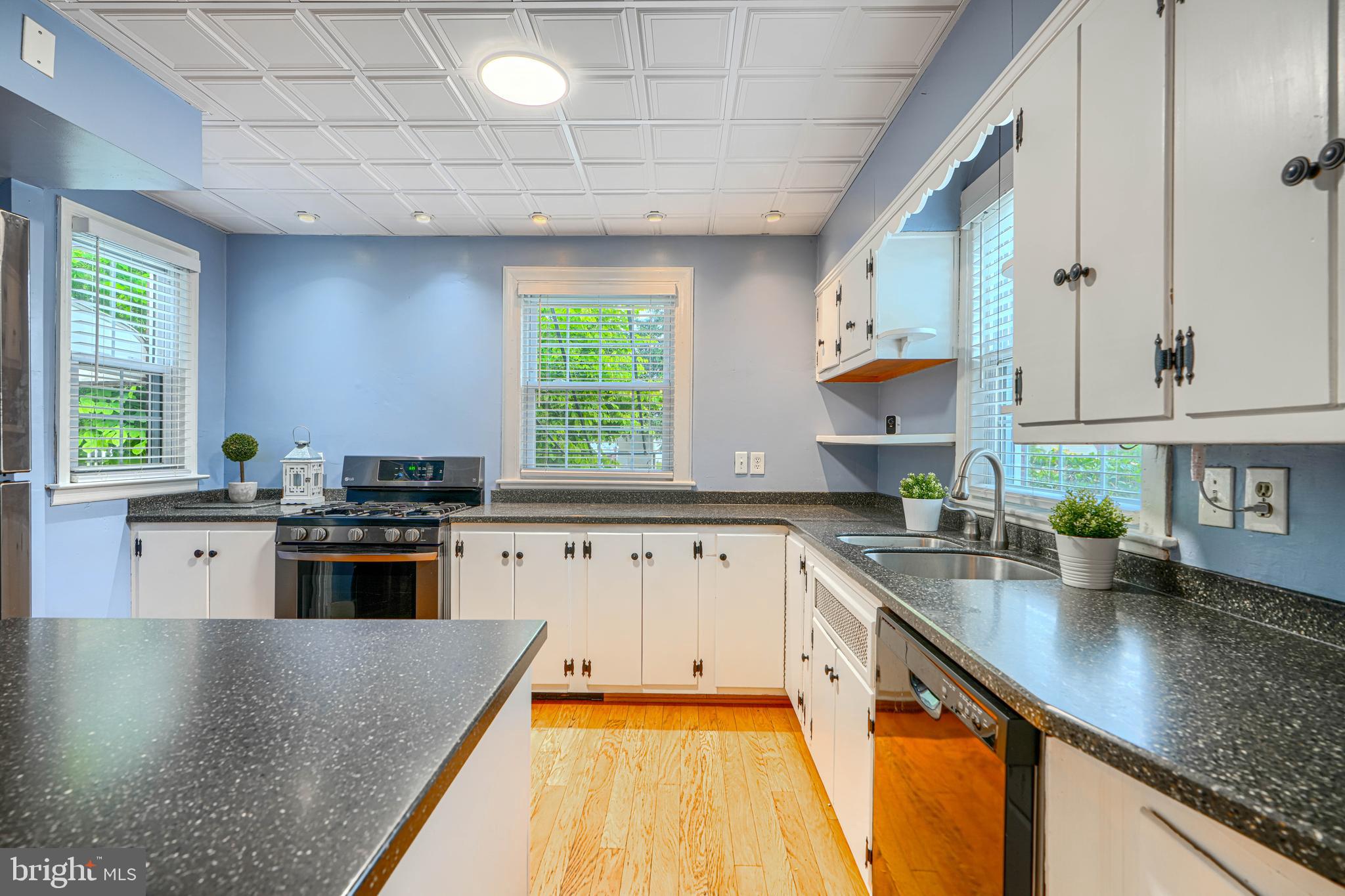 OAKCREST - Residential