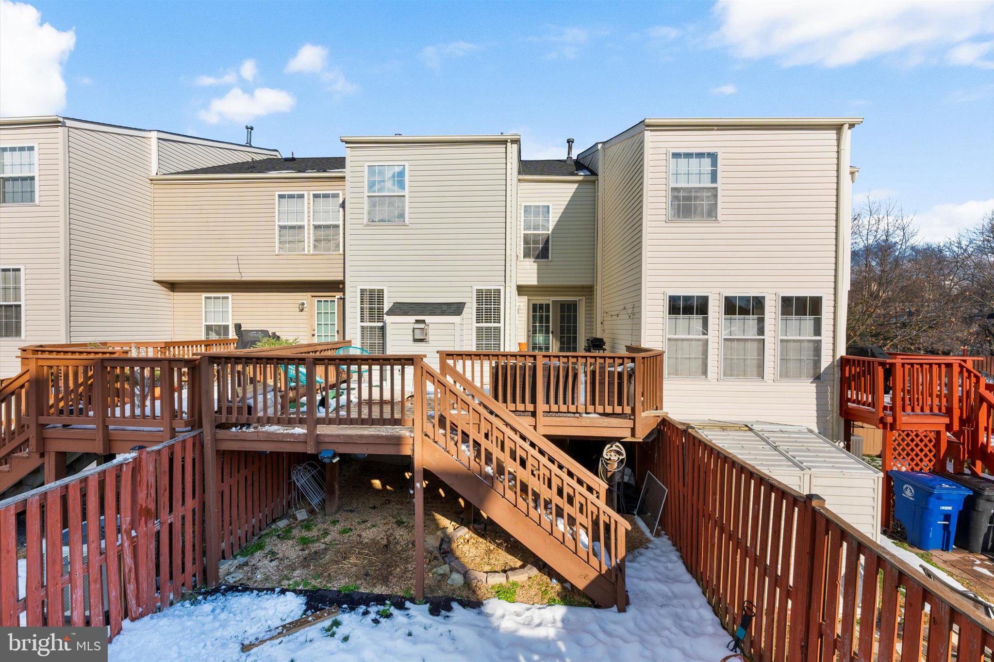 STRATFORD - Residential