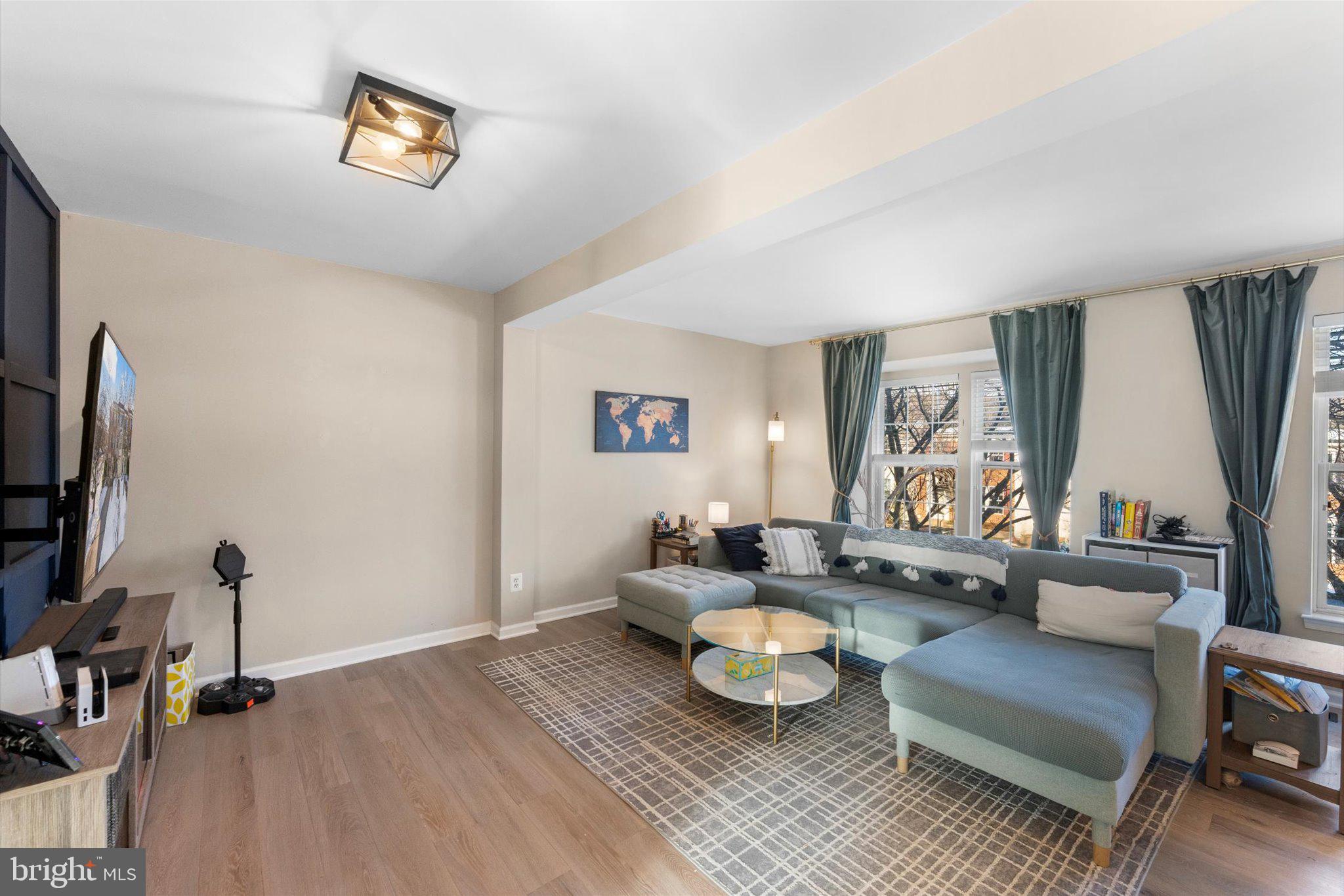 STRATFORD - Residential