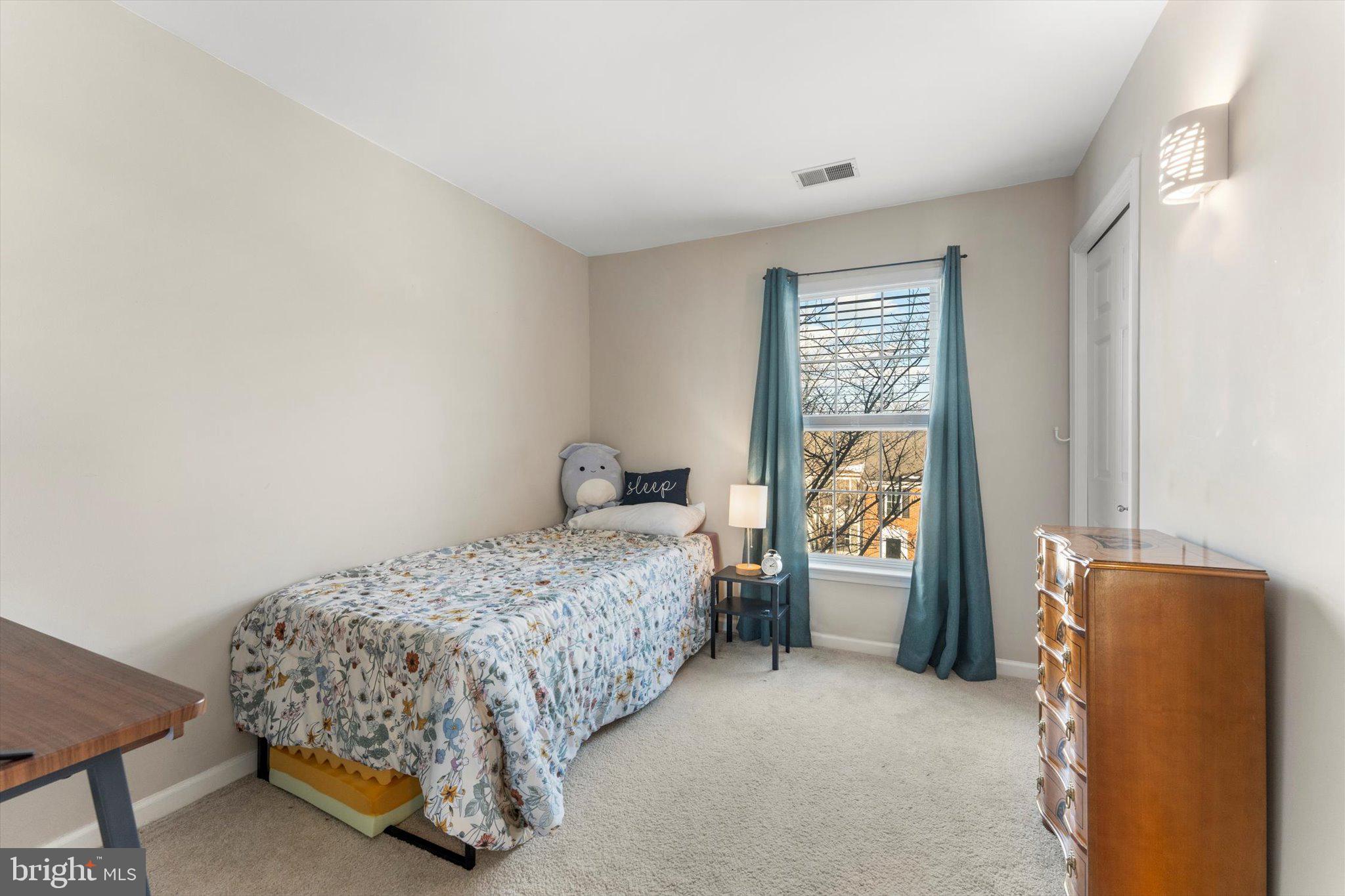 STRATFORD - Residential