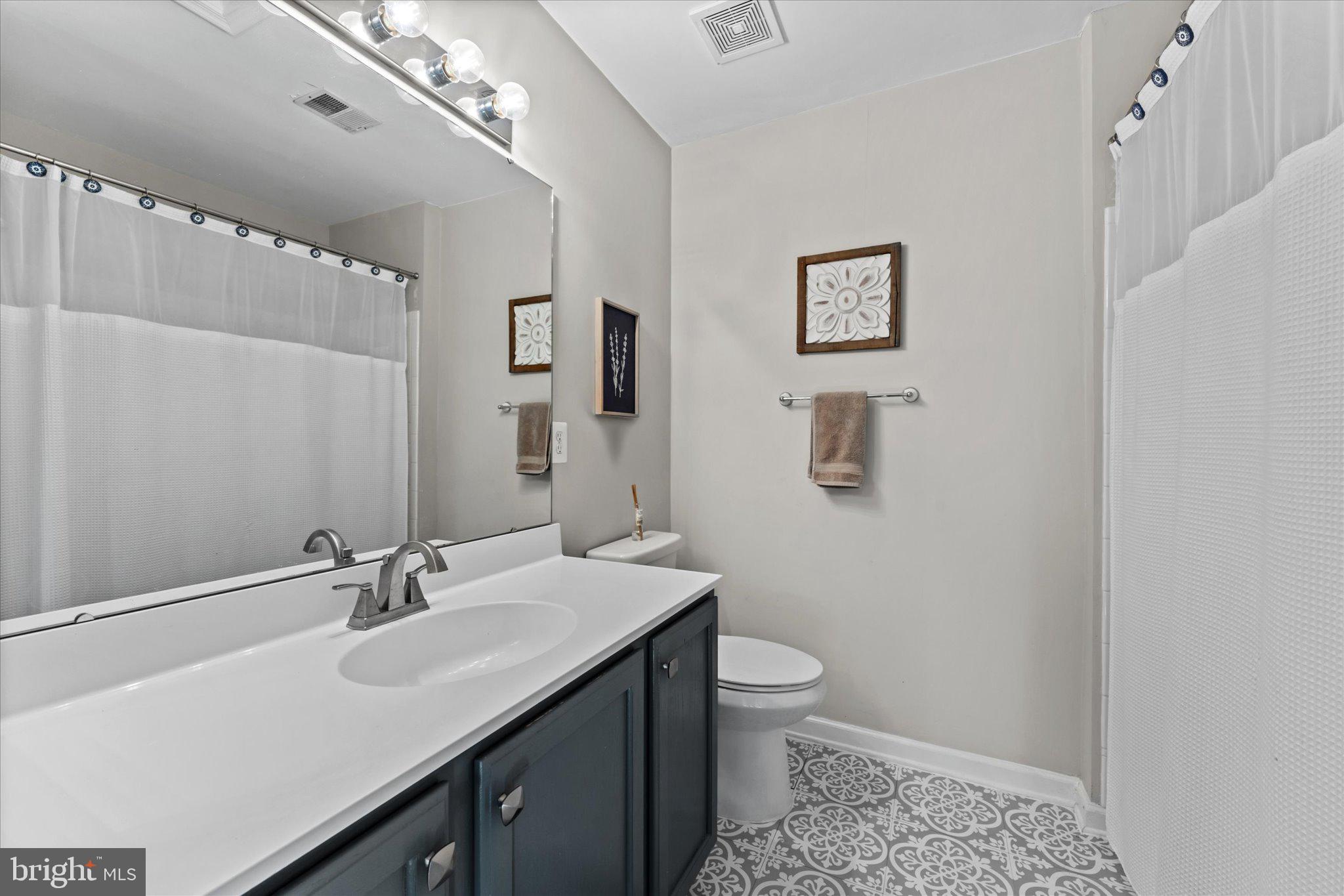 STRATFORD - Residential