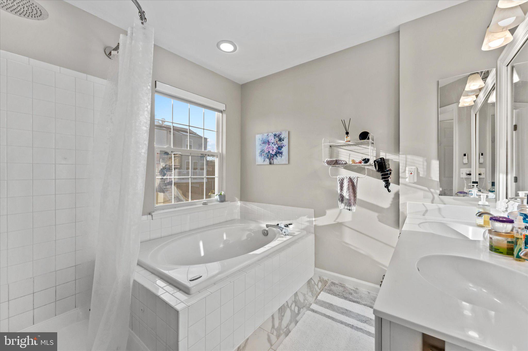 STRATFORD - Residential