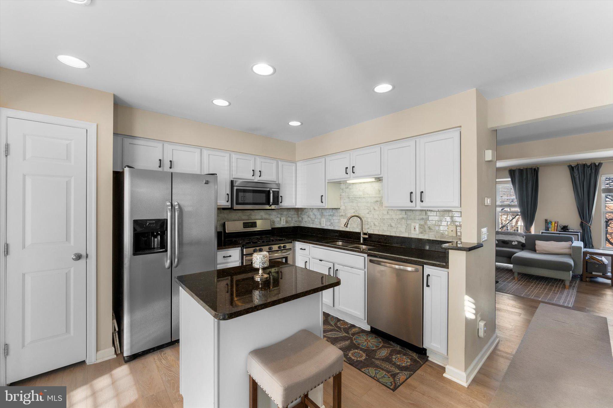 STRATFORD - Residential