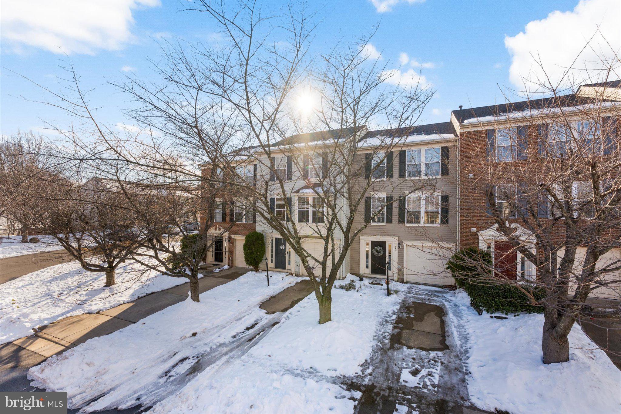 STRATFORD - Residential