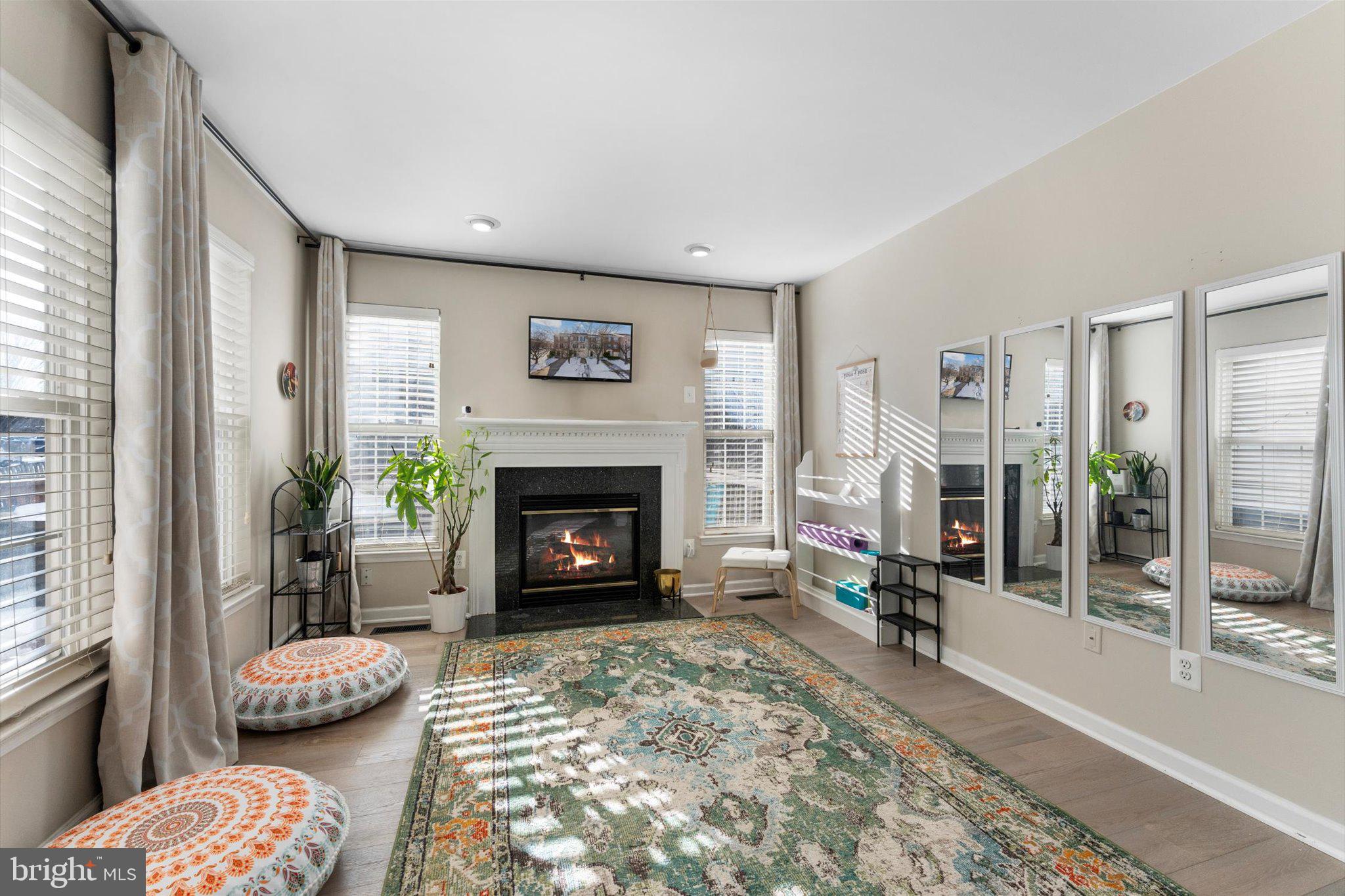 STRATFORD - Residential