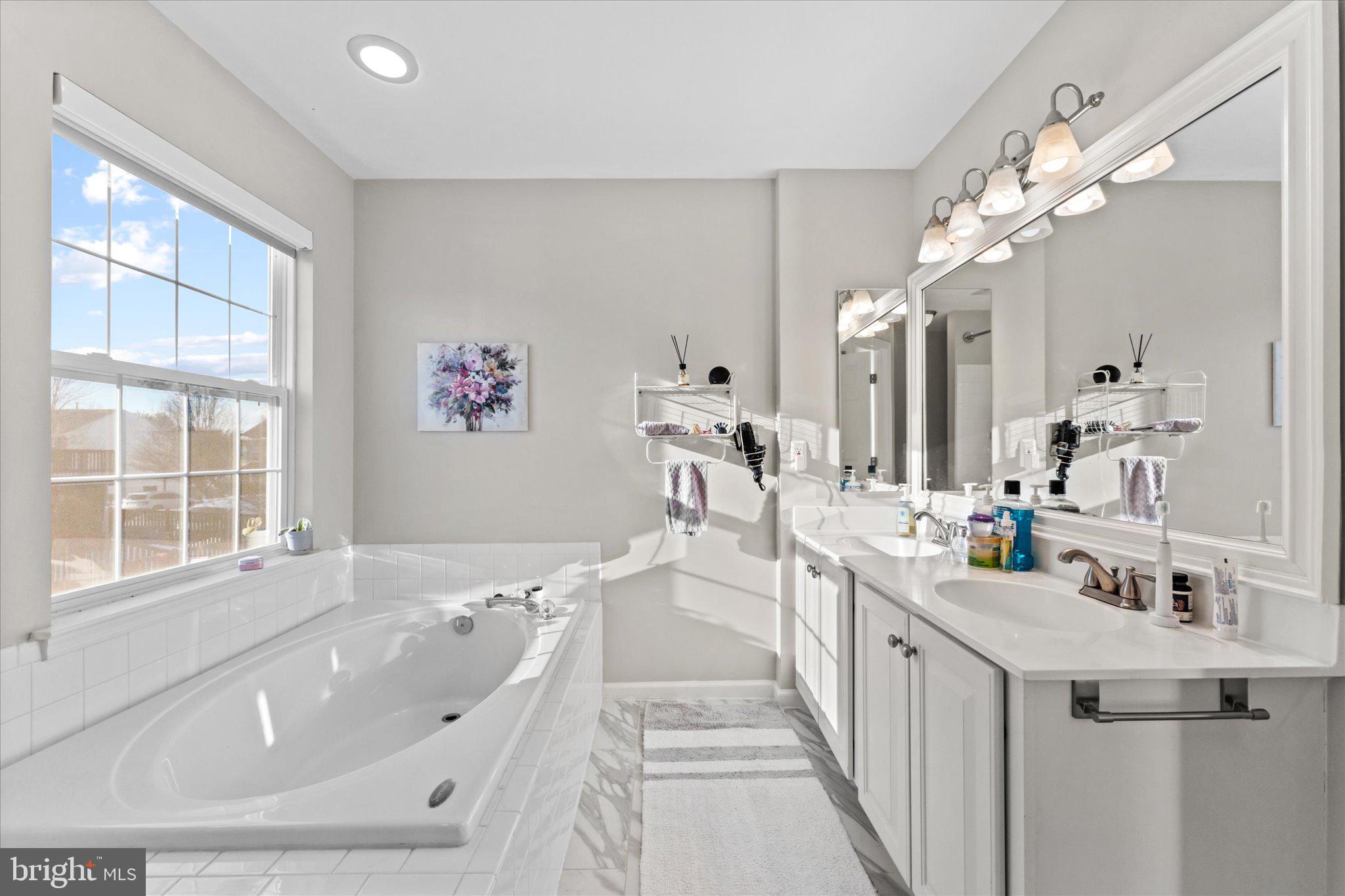 STRATFORD - Residential