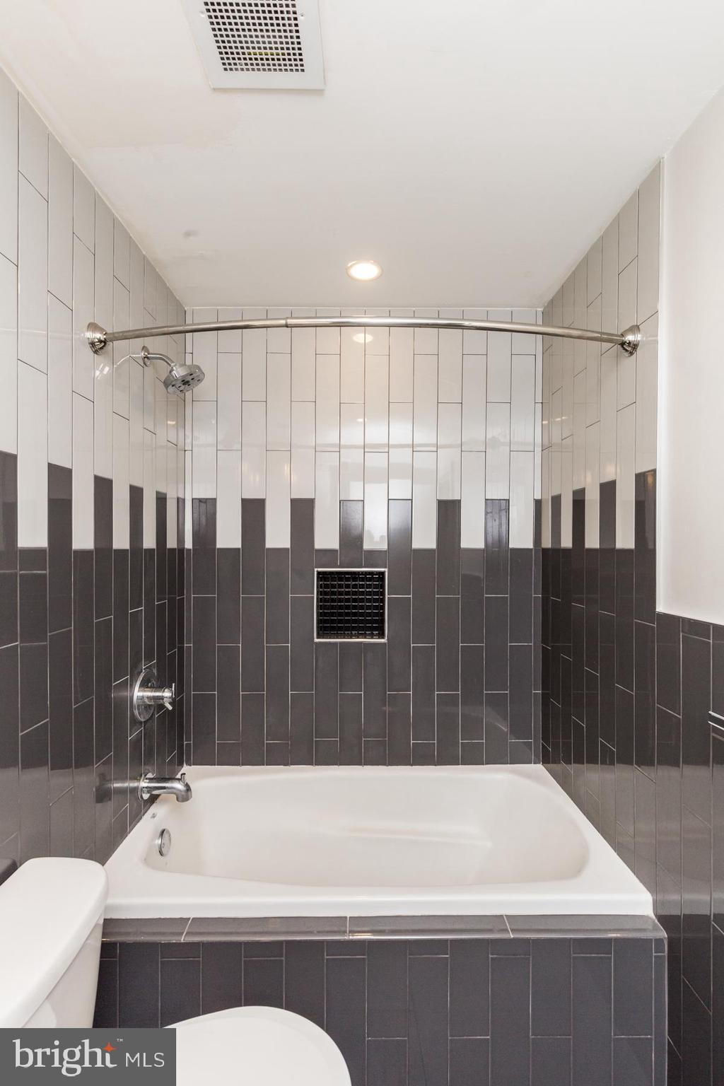 FISHTOWN - Residential Lease