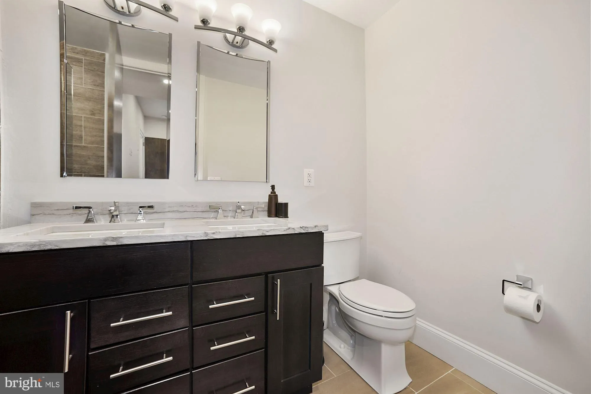 Additional image 108 of 2298 Champlain Street NW Unit B, Washington, DC 20009