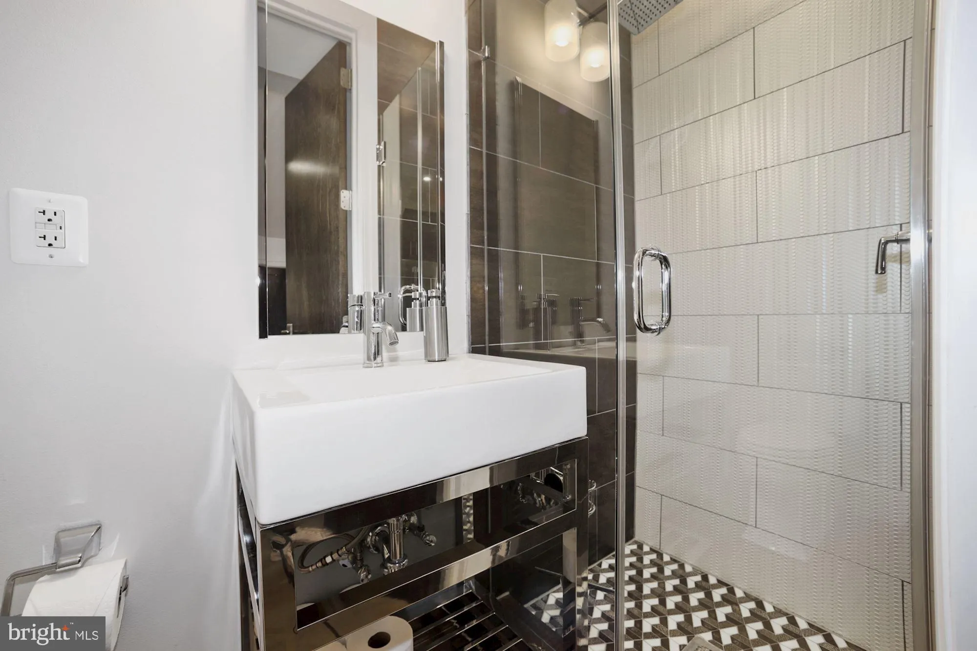Additional image 96 of 2298 Champlain Street NW Unit B, Washington, DC 20009