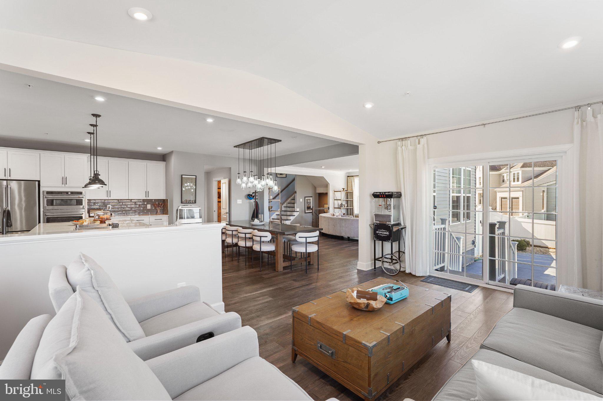 MARLBORO RIDING-PLAT 1> - Residential