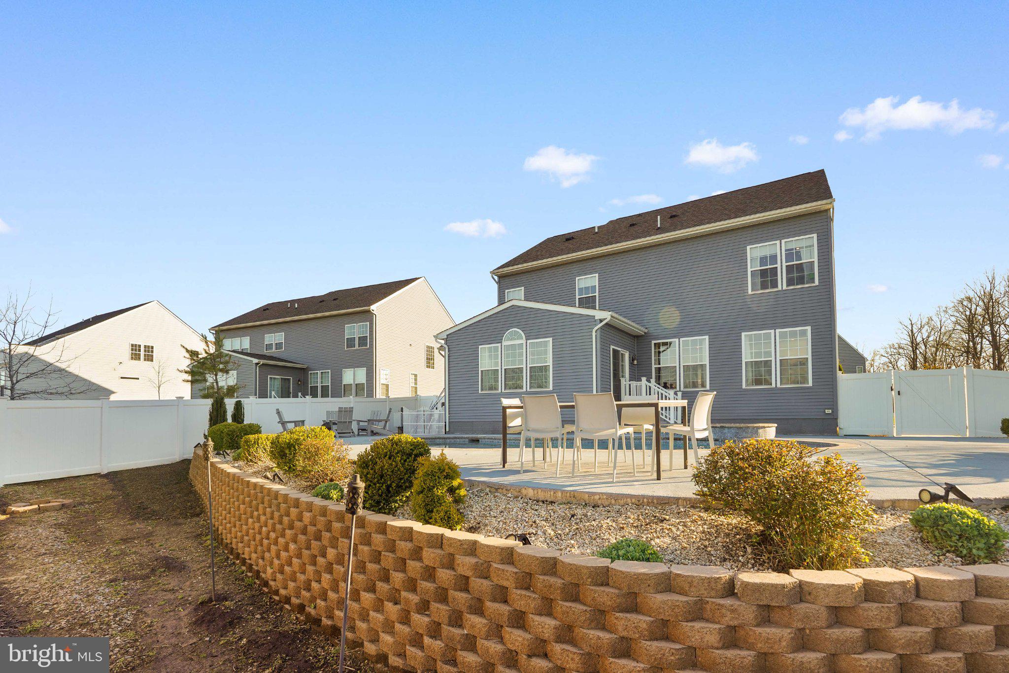 MARLBORO RIDING-PLAT 1> - Residential