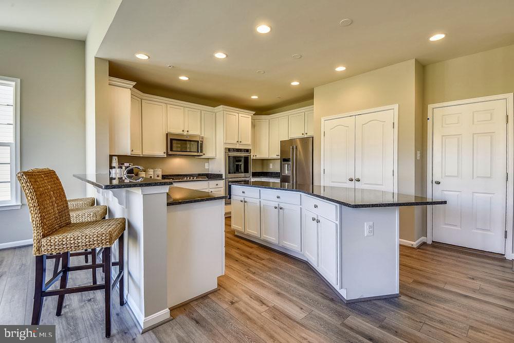 DAMASCUS OUTSIDE - Residential