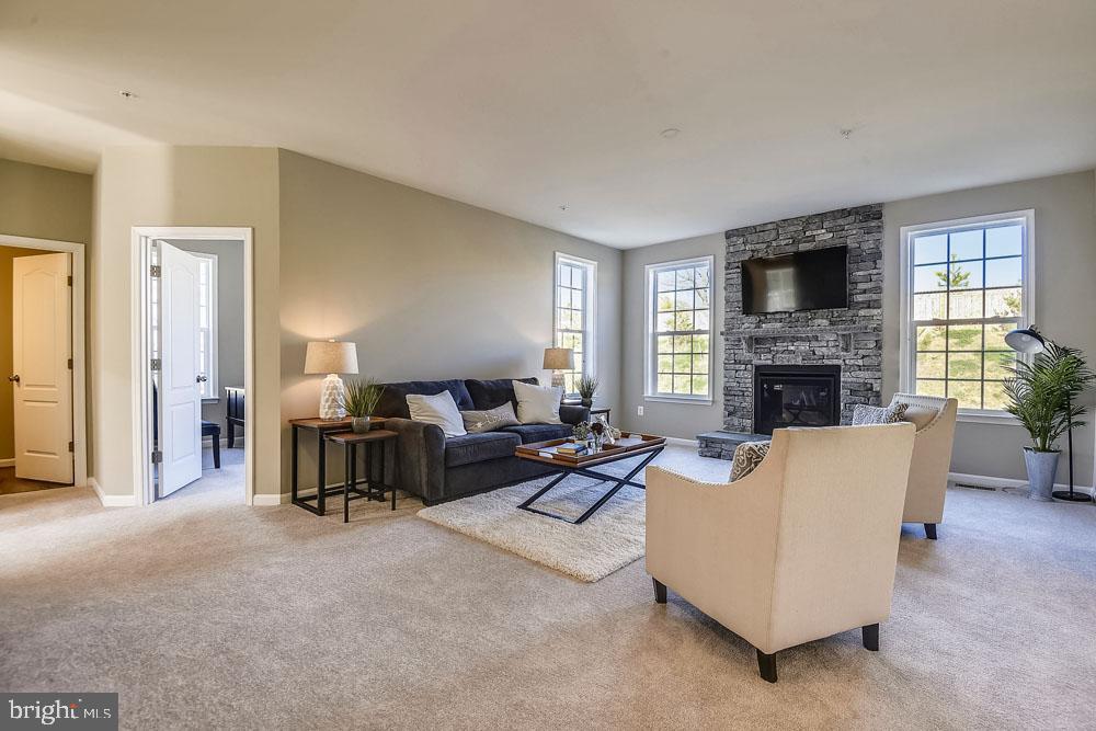 DAMASCUS OUTSIDE - Residential