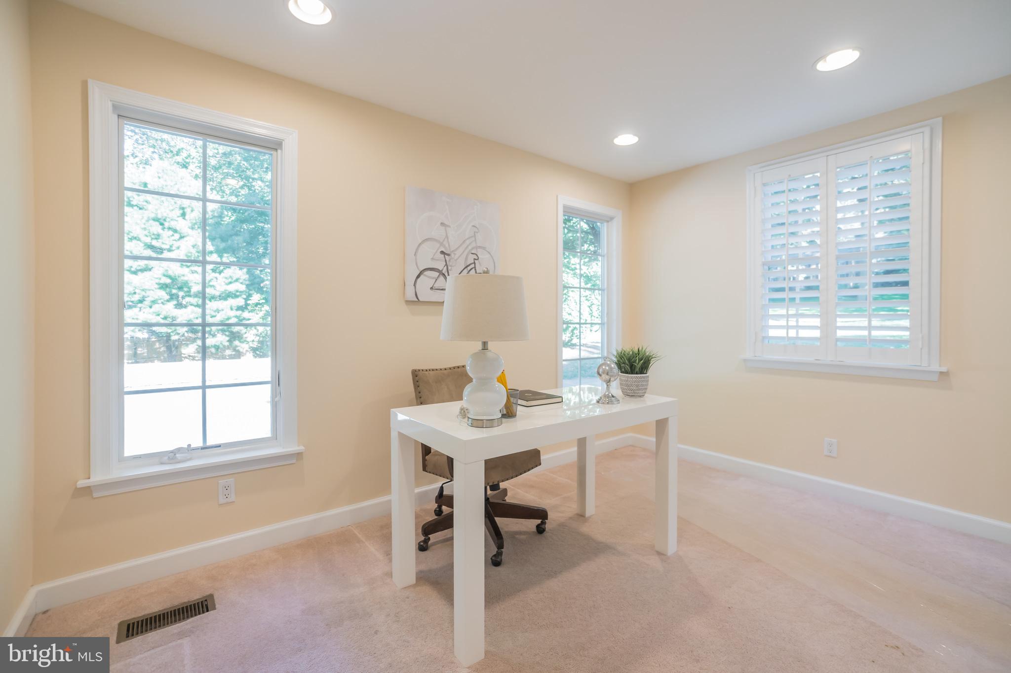 RADNOR HUNT - Residential