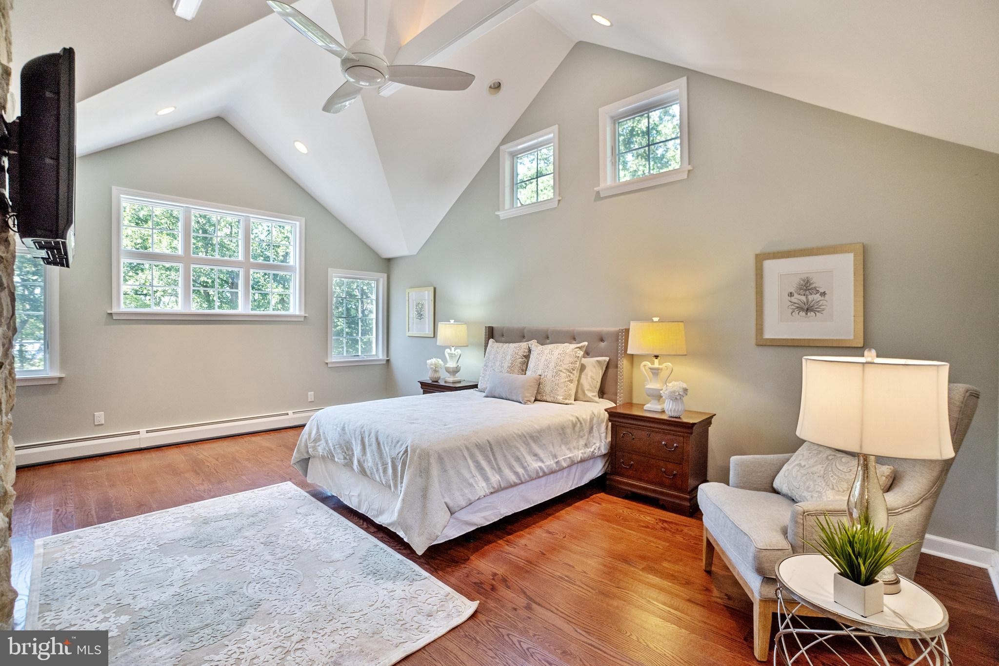 RADNOR HUNT - Residential