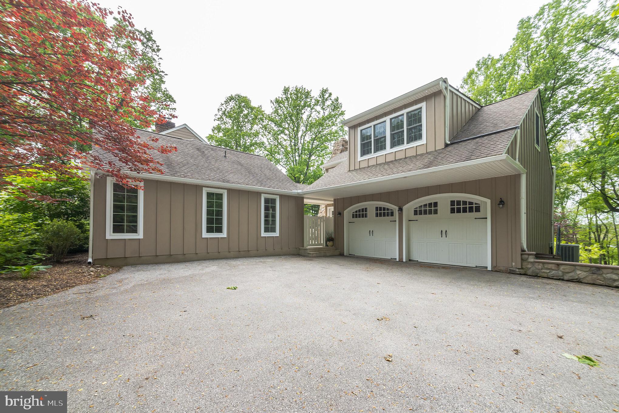 RADNOR HUNT - Residential