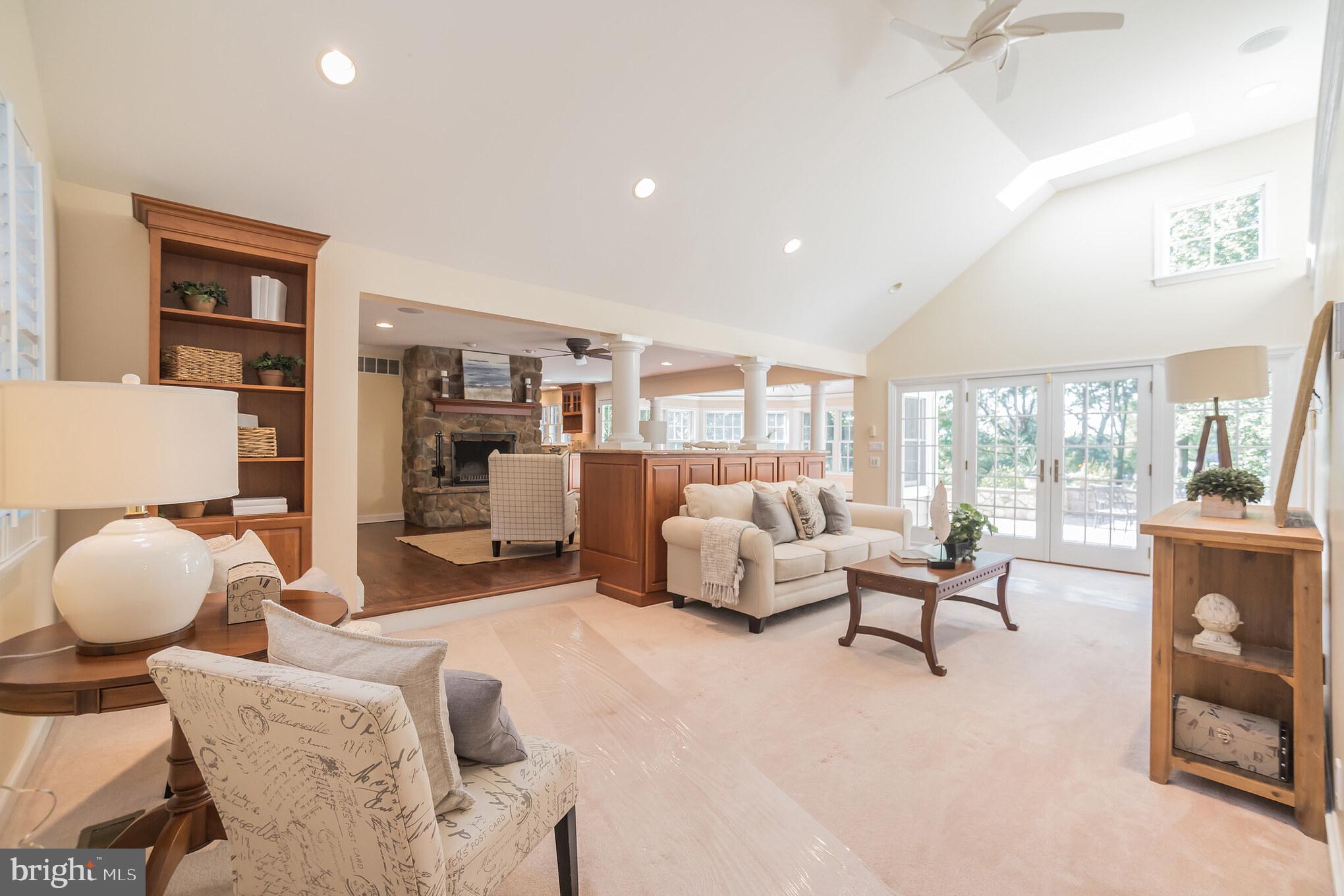 RADNOR HUNT - Residential