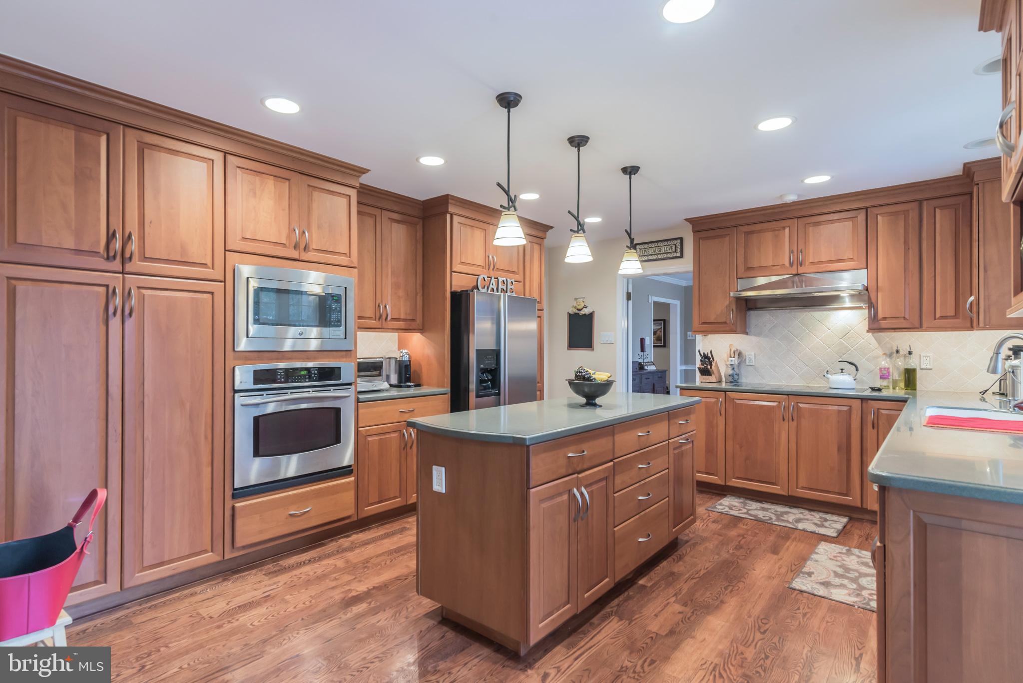 RADNOR HUNT - Residential