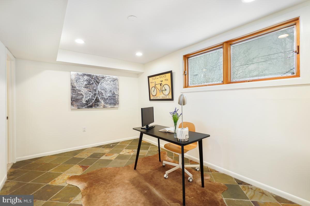 GREEN TREE MANOR - Residential