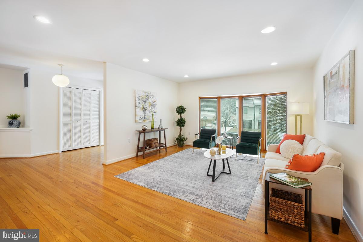 GREEN TREE MANOR - Residential