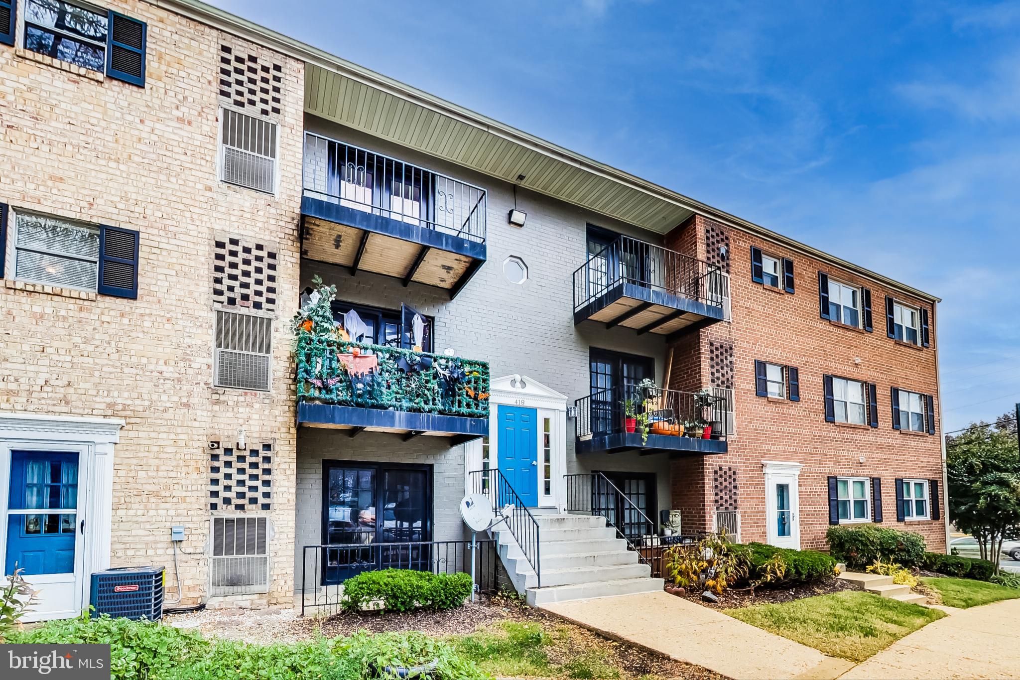 MAYFLOWER SQUARE - Residential