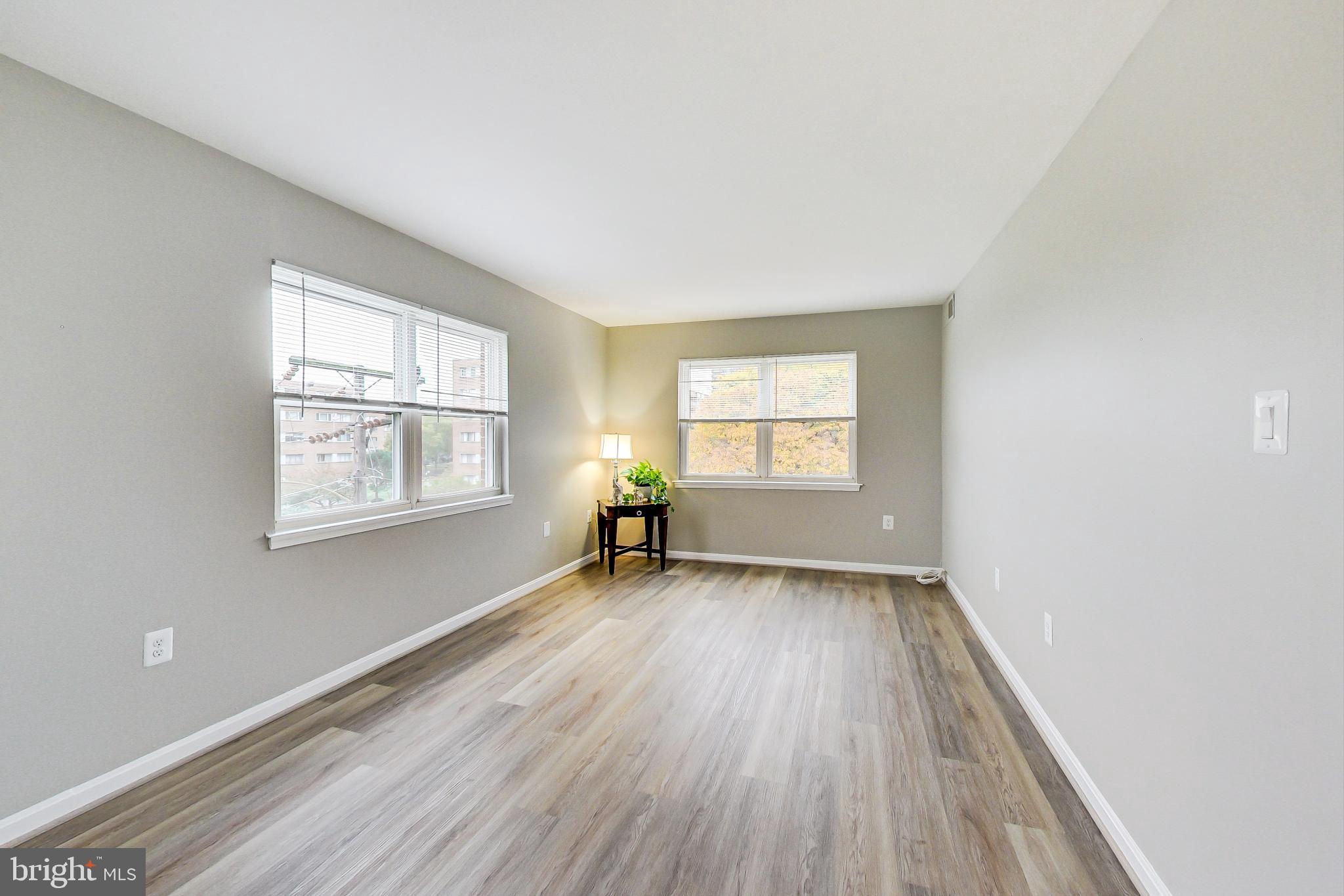 MAYFLOWER SQUARE - Residential