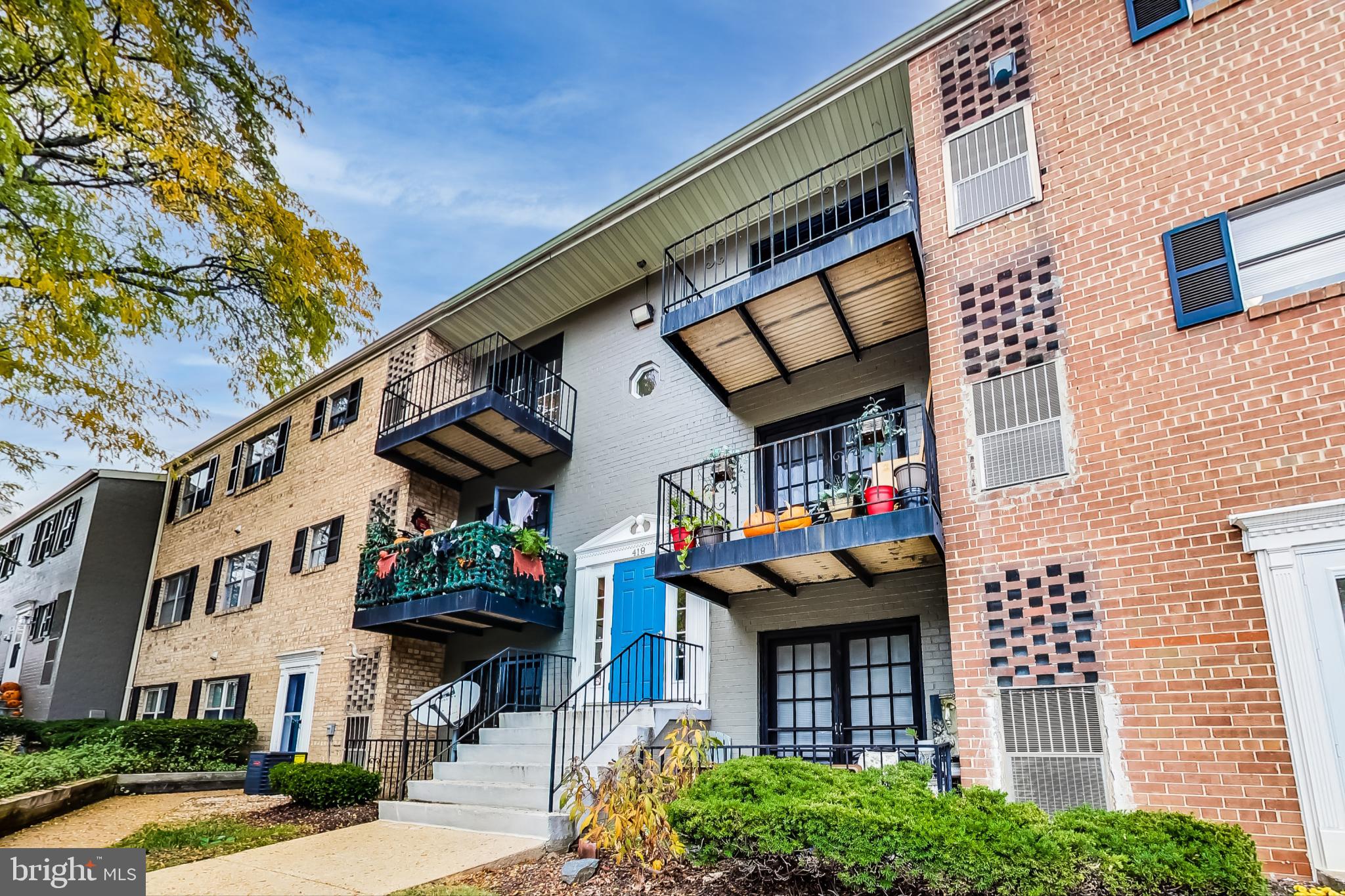 MAYFLOWER SQUARE - Residential