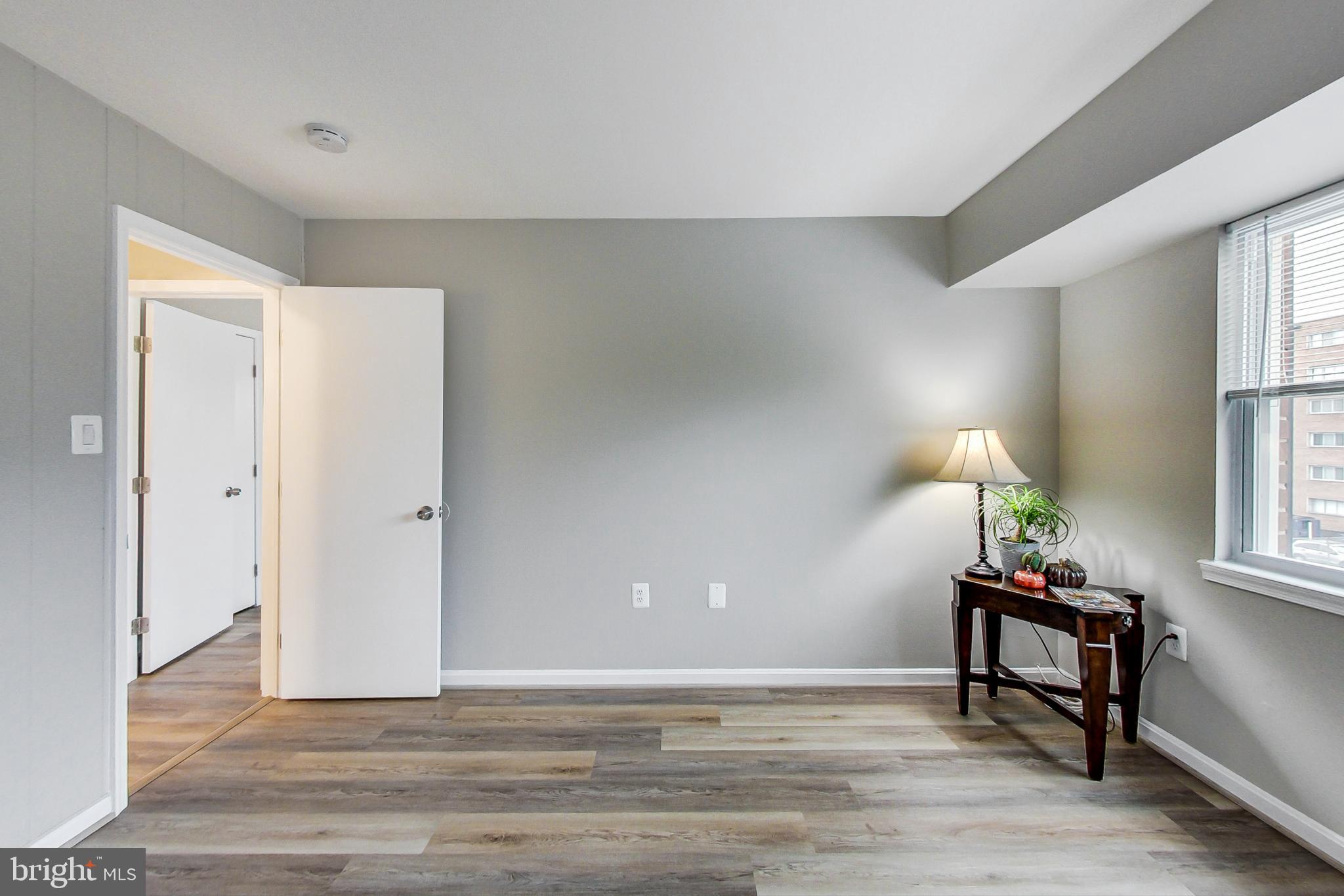 MAYFLOWER SQUARE - Residential