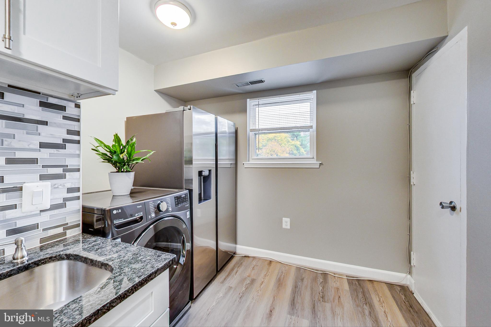 MAYFLOWER SQUARE - Residential