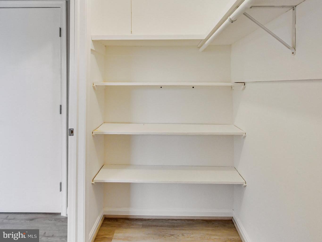 MAYFLOWER SQUARE - Residential