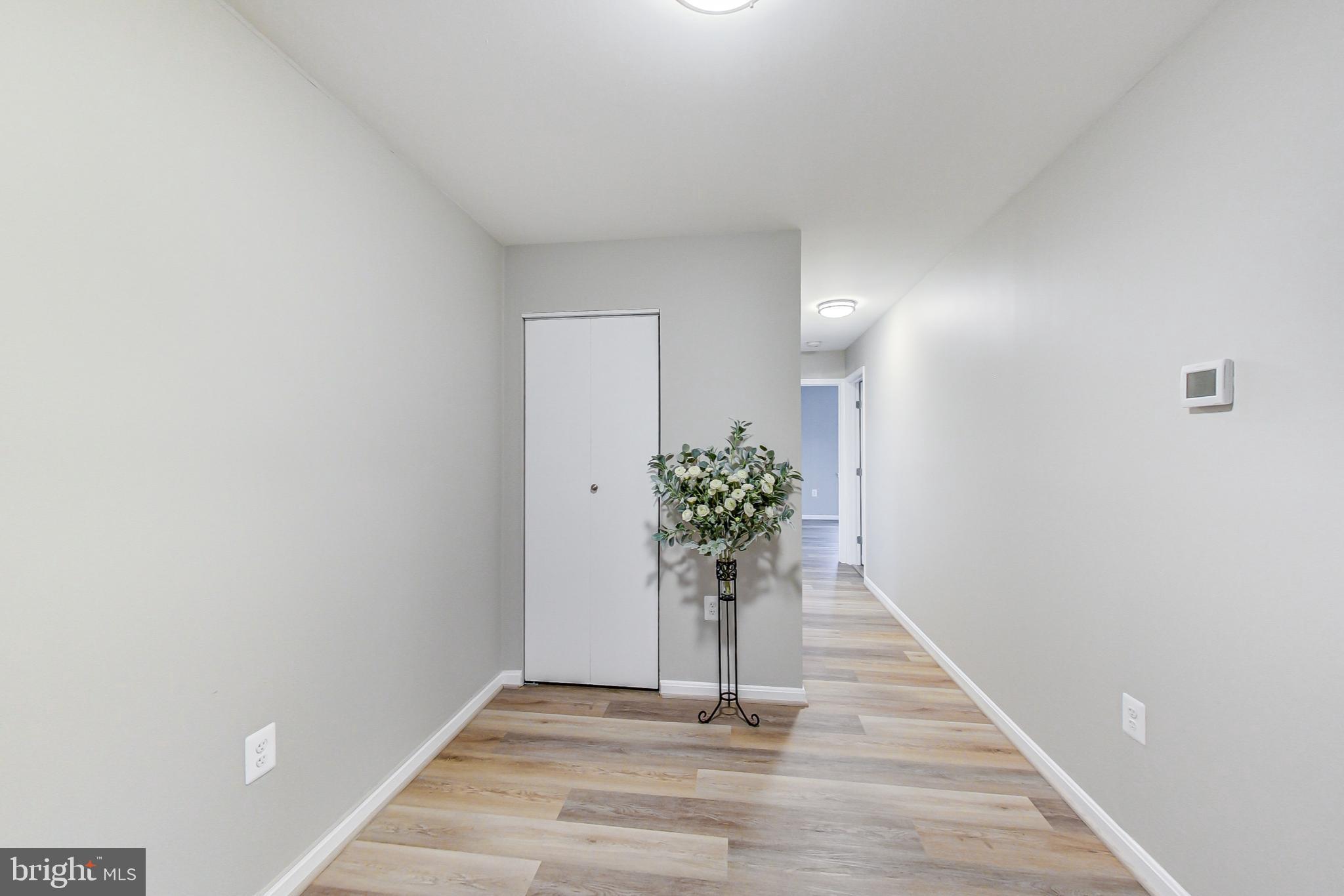 MAYFLOWER SQUARE - Residential