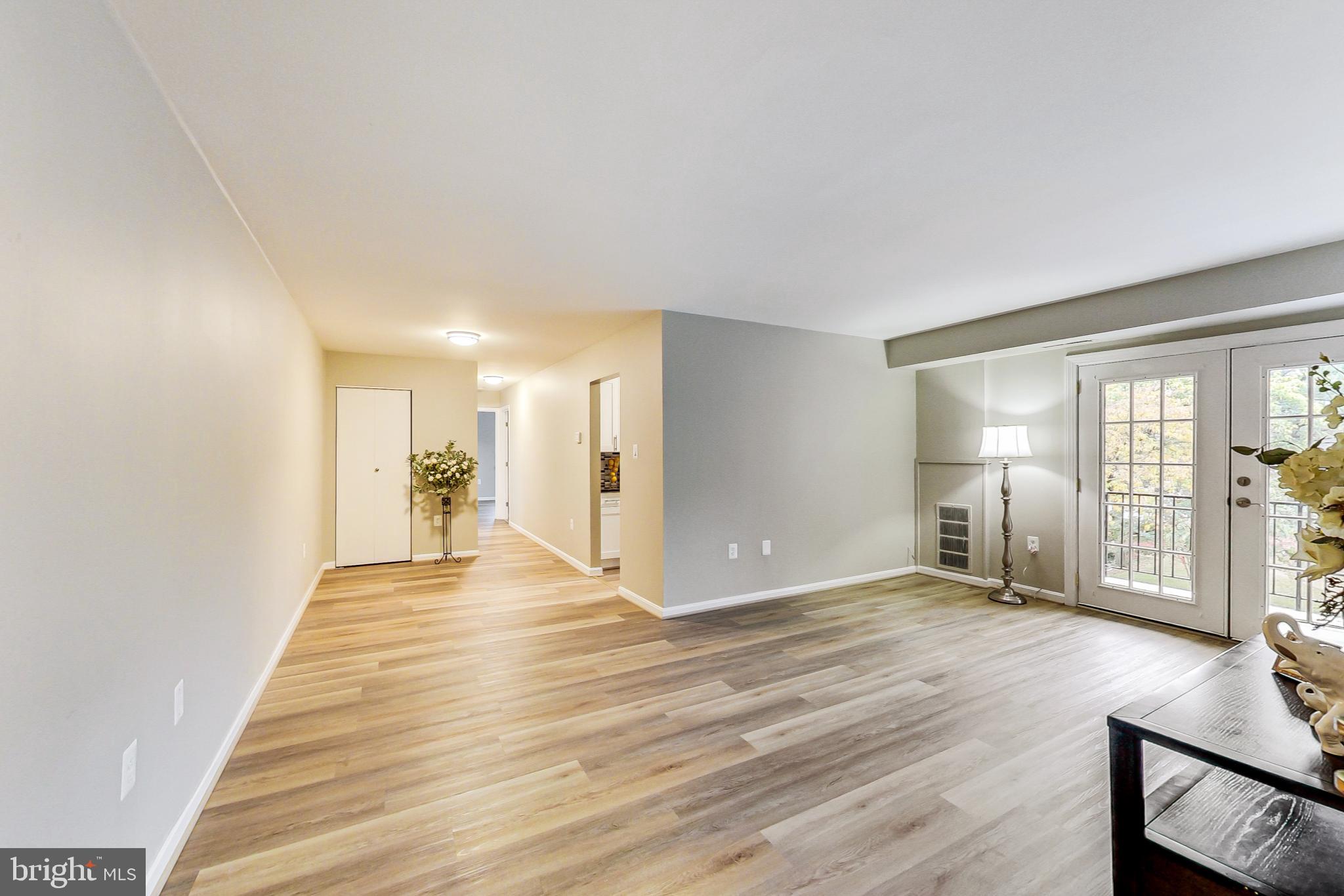 MAYFLOWER SQUARE - Residential